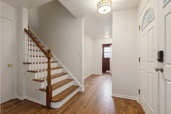 2209 Collett LN, Flossmoor, IL 60422