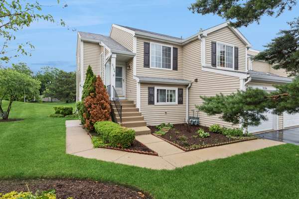 2134 Northwind CIR, Schaumburg, IL 60194