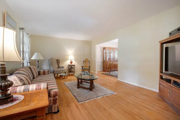 778 Darlington LN, Crystal Lake, IL 60014
