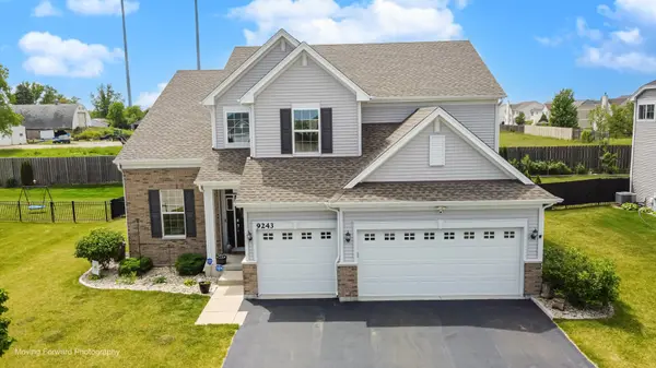 9243 Enstrom LN, Huntley, IL 60142