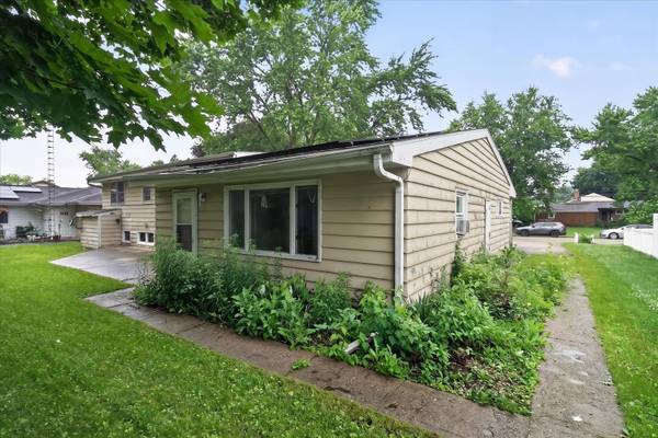 628 HIGH TER, Dekalb, IL 60115