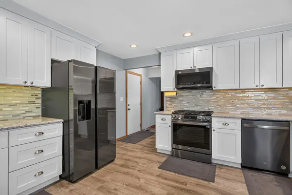 15301 Rosarie DR, Homer Glen, IL 60491