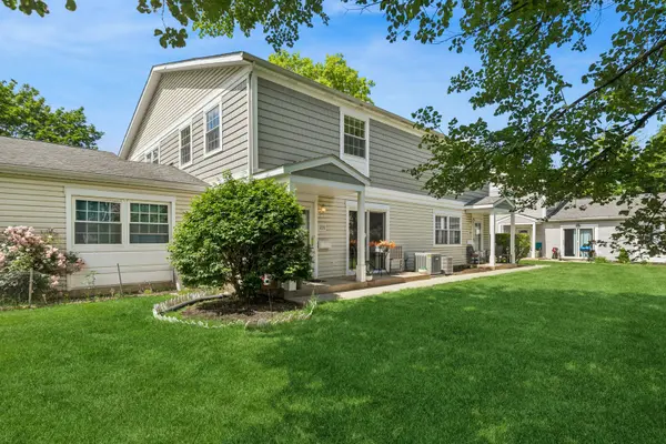 1237 Oboe CT, Wheeling, IL 60090