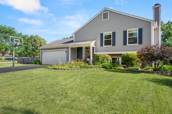 1334 Hill RD, Geneva, IL 60134