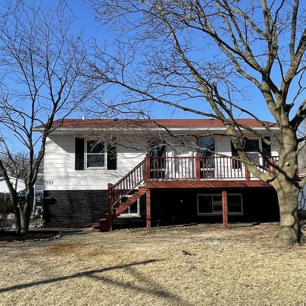 222 Saint Marys Pkwy, Buffalo Grove, IL 60089