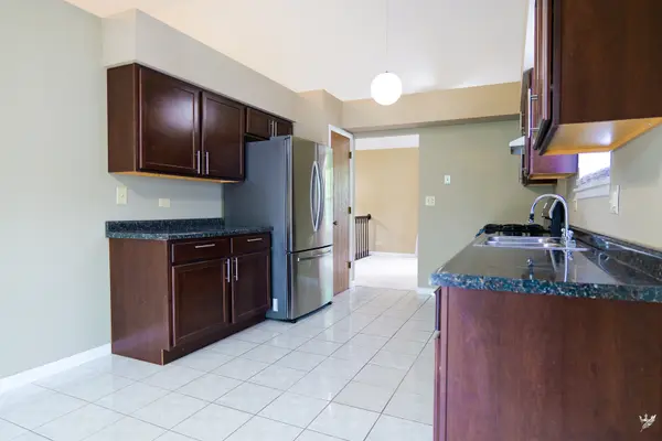 2088 Pennsbury LN, Hanover Park, IL 60133