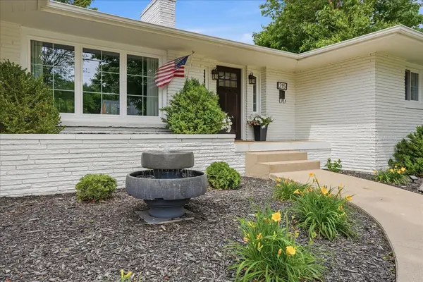 215 Lincoln ST, Chenoa, IL 61726