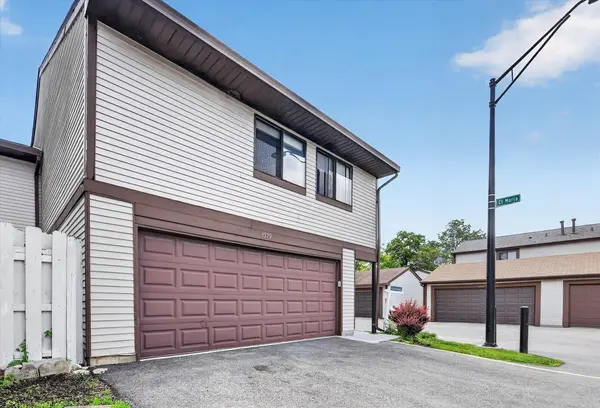 1379 Court Marguerite CT, Hanover Park, IL 60133