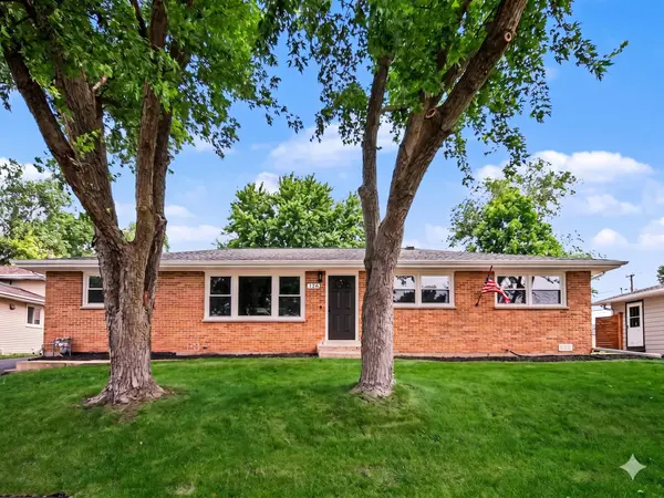 126 59th ST, Willowbrook, IL 60527