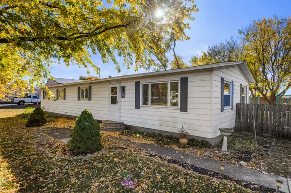 709 W Park ST, Thomasboro, IL 61878