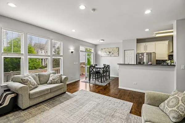 5507 Cambridge WAY, Hanover Park, IL 60133