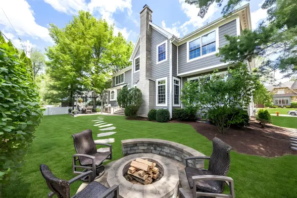 717 S Sleight ST, Naperville, IL 60540
