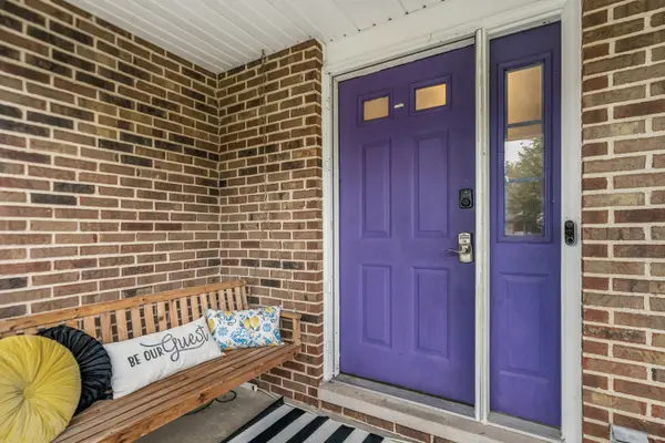 57 S Emerald AVE, Mundelein, IL 60060