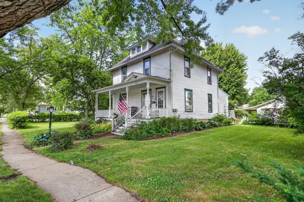 215 W Harrison ST, Belvidere, IL 61008