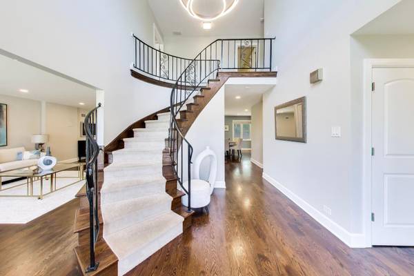 9350 Neenah AVE, Morton Grove, IL 60053