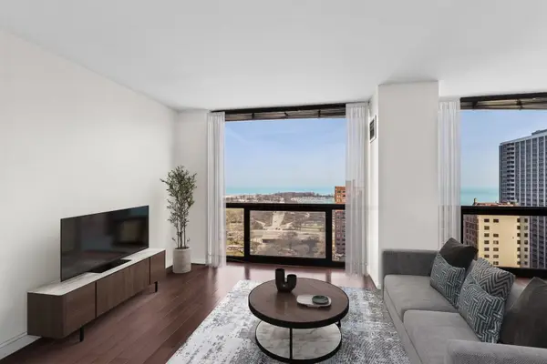 4343 N CLARENDON AVE #2010, Chicago, IL 60613