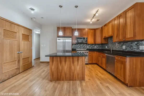 3932 S Lake Park AVE #2N, Chicago, IL 60653