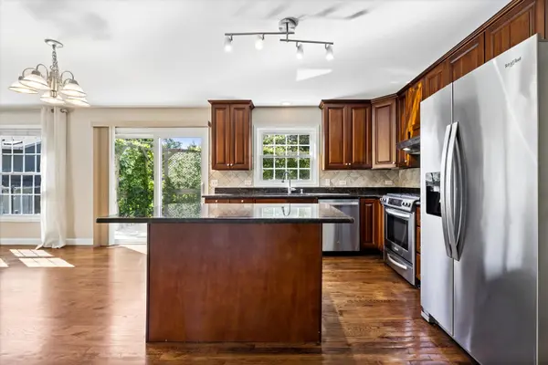 1222 Windemere AVE, Naperville, IL 60564