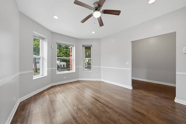 7843 S Burnham AVE, Chicago, IL 60649
