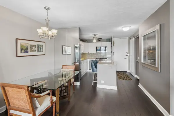 1960 N Lincoln Park West AVE #1206, Chicago, IL 60614