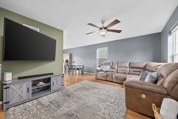 1802 Blue Ridge DR, Plainfield, IL 60586