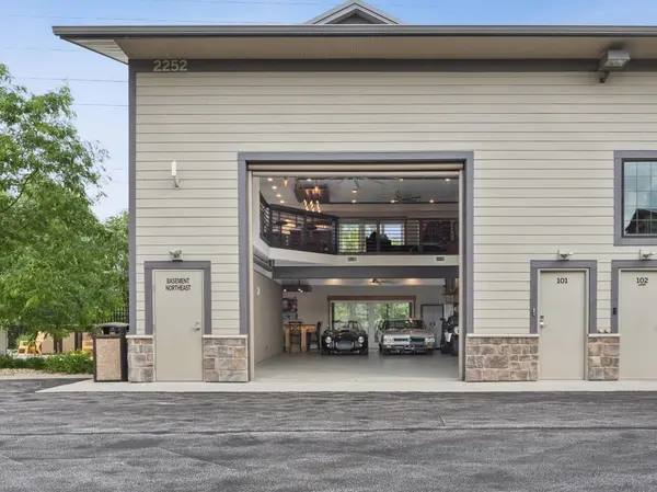 2252 Ferry RD #M101, Naperville, IL 60563