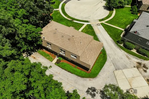 9761 Ravinia LN, Orland Park, IL 60462