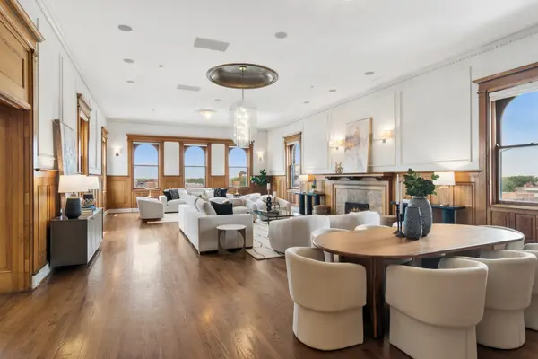 550 W Surf ST #609, Chicago, IL 60657
