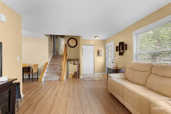 922 Capistrano TER, Bartlett, IL 60103