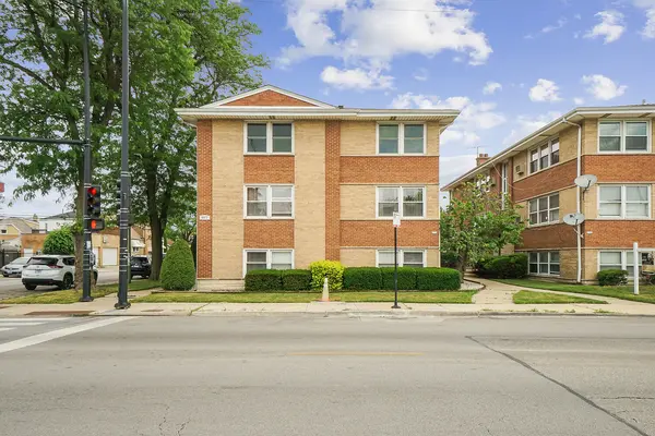 6972 W Belmont AVE #4, Chicago, IL 60634