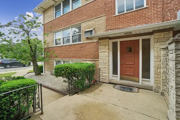 6972 W Belmont AVE #4, Chicago, IL 60634