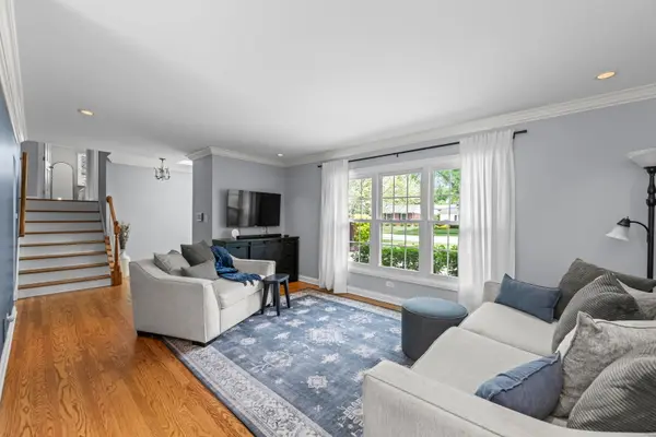 1211 W Haven DR, Arlington Heights, IL 60005