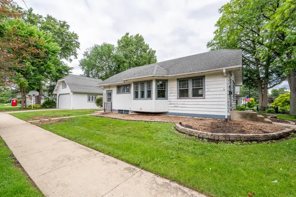 434 Oak ST, Glen Ellyn, IL 60137