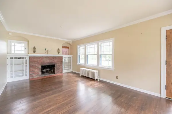 434 Oak ST, Glen Ellyn, IL 60137