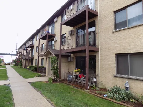 7214 W Wrightwood AVE #2S, Elmwood Park, IL 60707