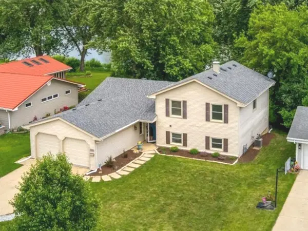 2020 Carling RD,  Hoffman Estates,  IL 60169