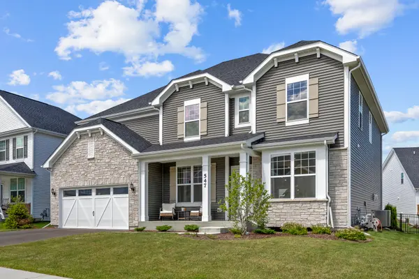 547 Branson DR, Batavia, IL 60510