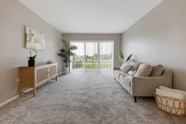 2900 Maple AVE #17E, Downers Grove, IL 60515