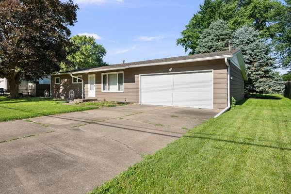 1308 1st ST, Coal Valley, IL 61240