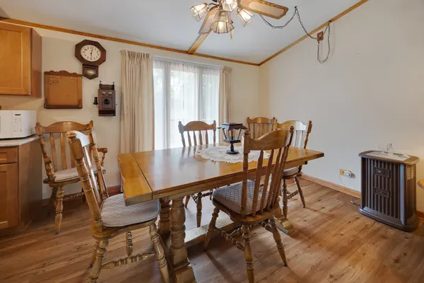 14413 Pleasant Valley RD, Woodstock, IL 60098
