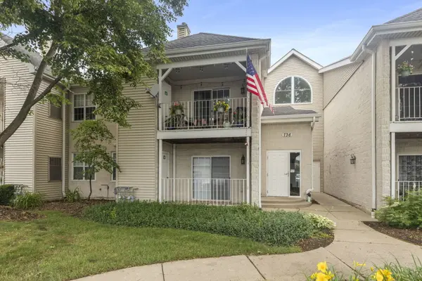 736 N Gary AVE #207, Carol Stream, IL 60188