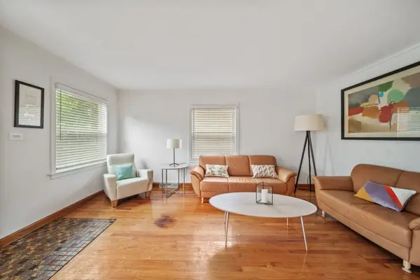 5041 N New England AVE, Chicago, IL 60656