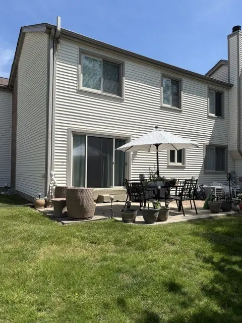 315 E Forest Knoll DR, Palatine, IL 60074