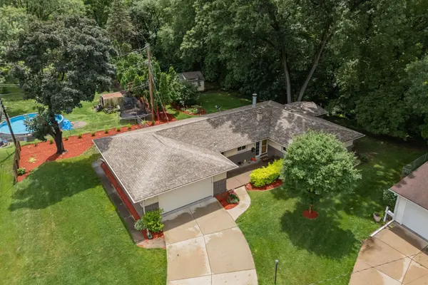 2221 3rd St B ST, East Moline, IL 61244
