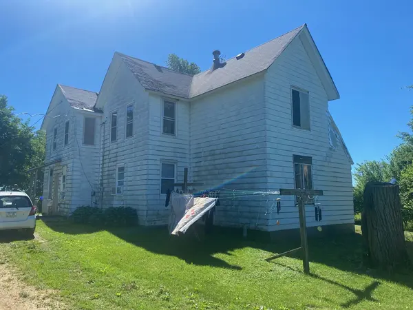 3156 163rd ST, Charlotte, IA 52731