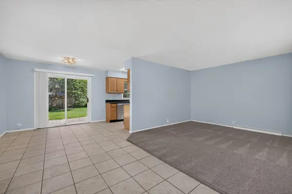 1720 Elmwood AVE, Bettendorf, IA 52722