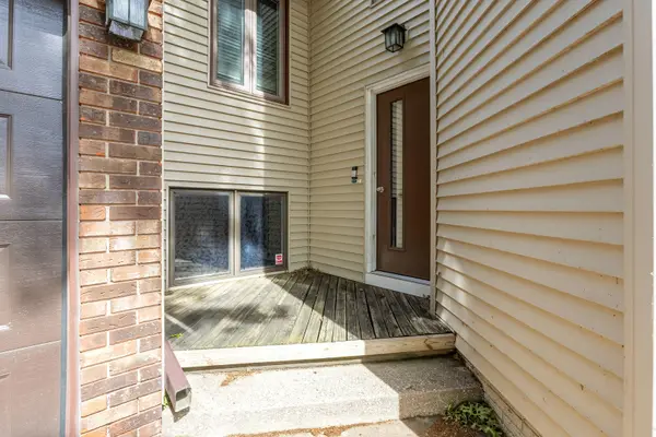 3940 Partridge CIR #D, Bettendorf, IA 52722