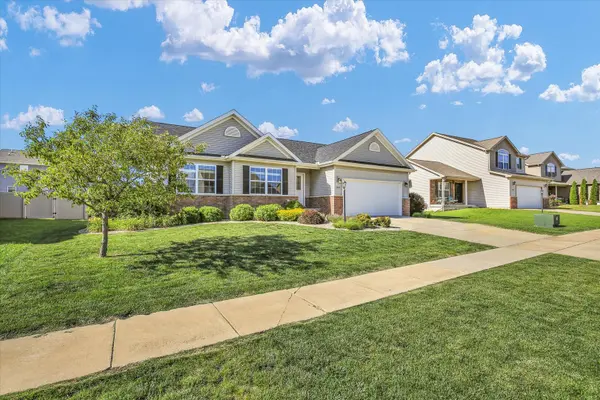 1618 Hunters Ridge CT, Mahomet, IL 61853