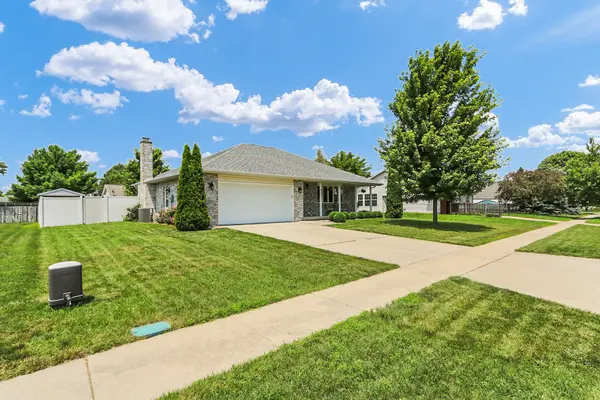 403 N Cedar DR, St. Joseph, IL 61873