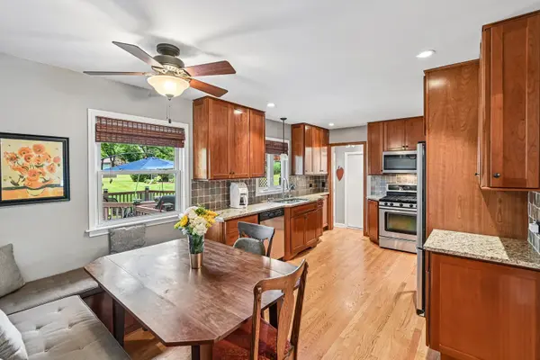 1032 62nd PL, Downers Grove, IL 60516